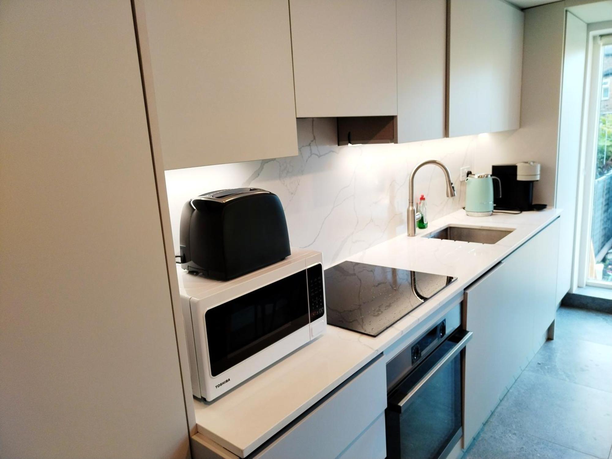 New Refurbished One Bed Flat In The West Appartamento *